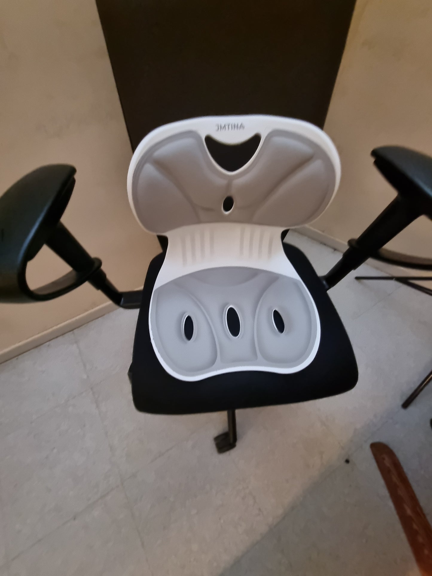 Coussin lombaire ergonomique – Soulage le dos, état impeccable